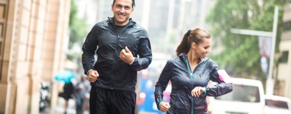 apple watch series 4 vs fitbit charge 2