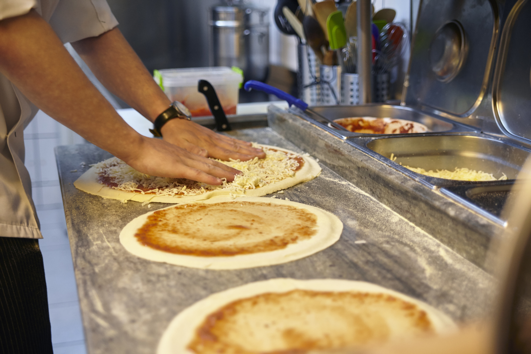 How to Start a Pizza Business from Home: Tips for Success.