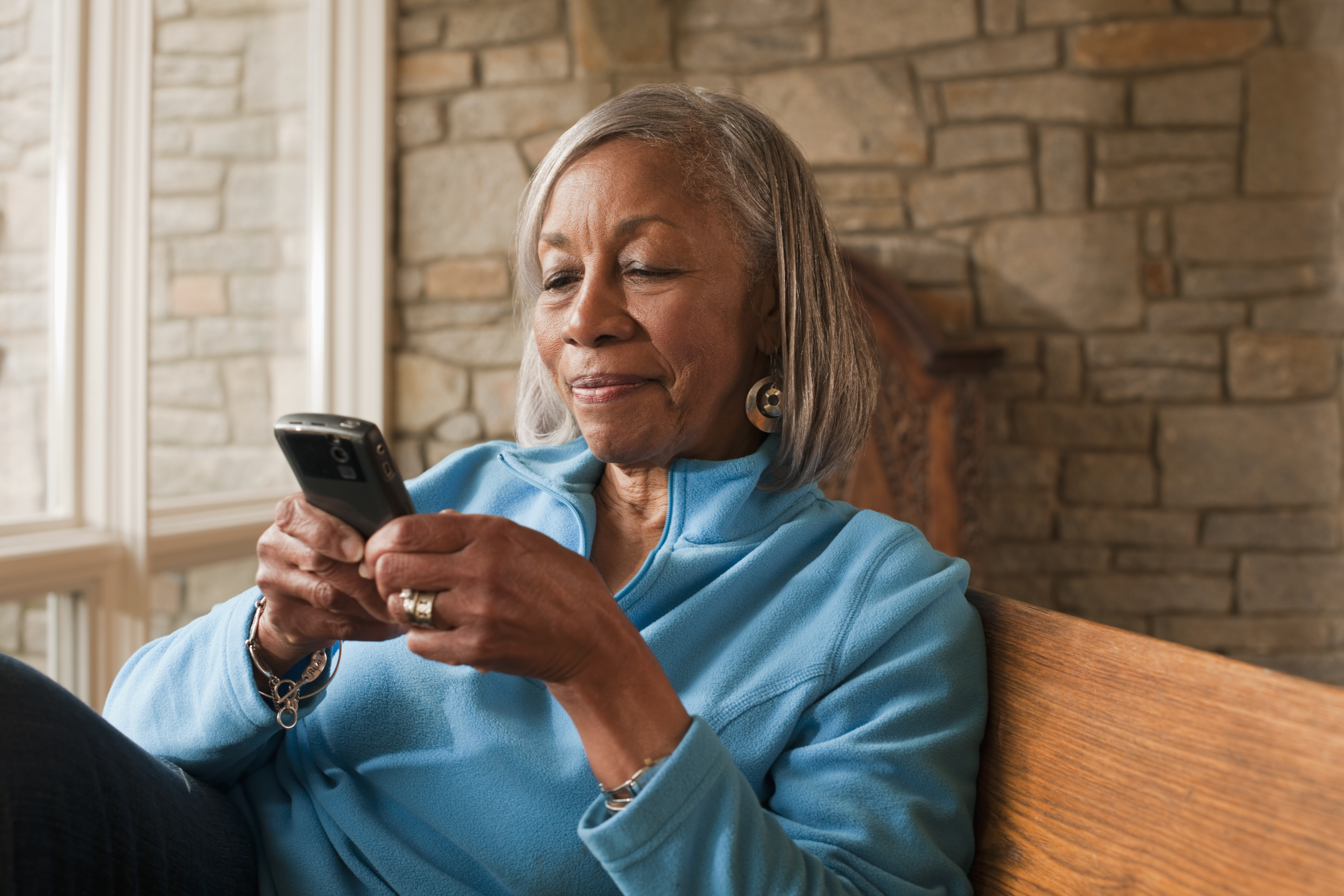 Best Cell Phone Plans for Seniors in 2022 - NerdWallet