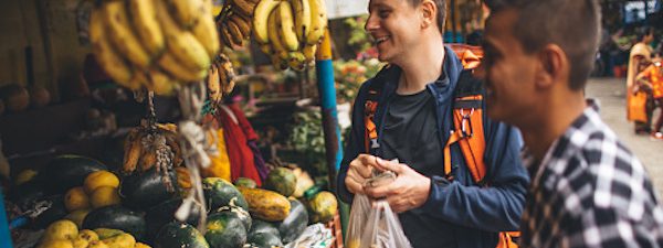 how-to-save-on-food-and-drink-costs-while-traveling