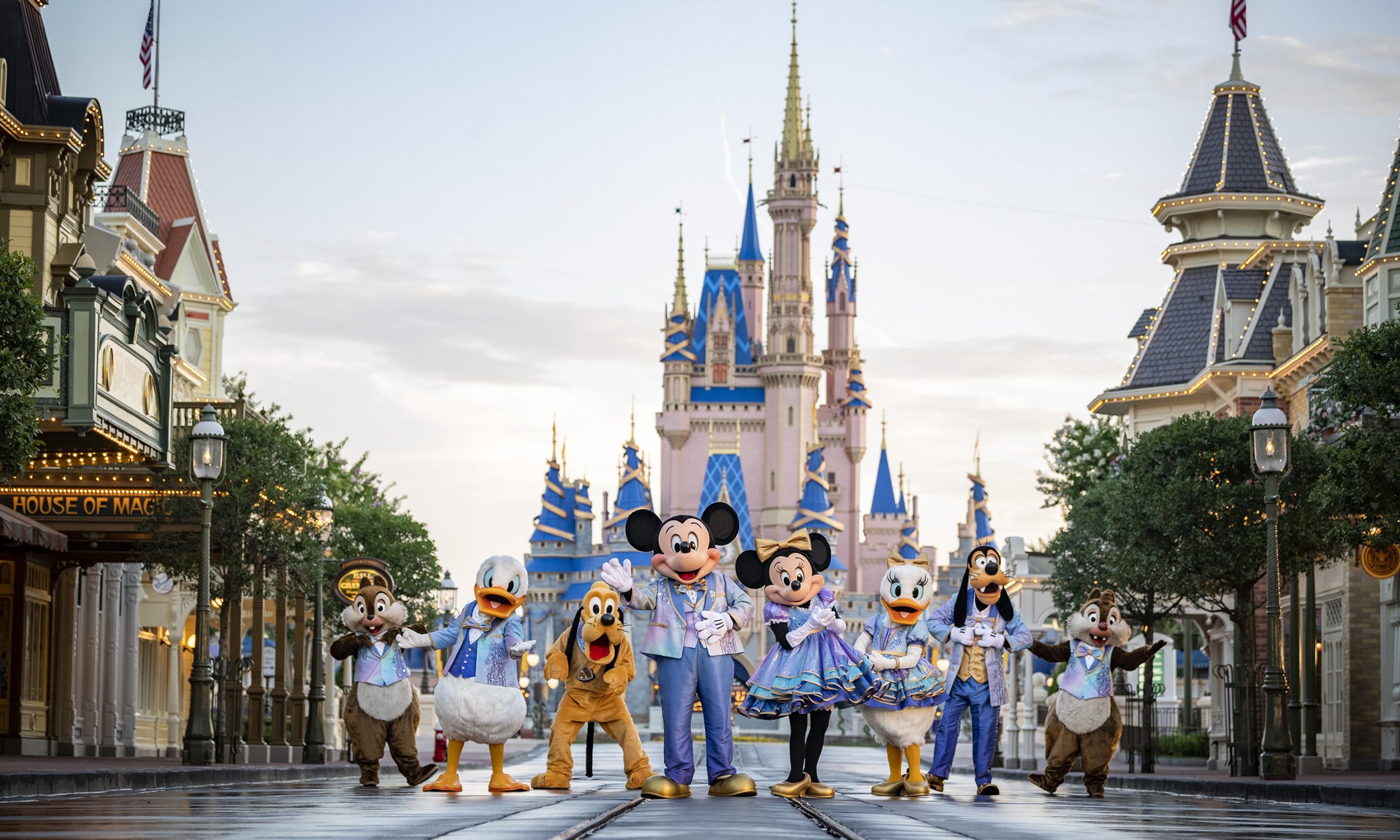 https://www.nerdwallet.com/assets/blog/wp-content/uploads/2019/01/61c4c536713f9-WDW-50-Character-Fashions-1-2400x1440.jpg