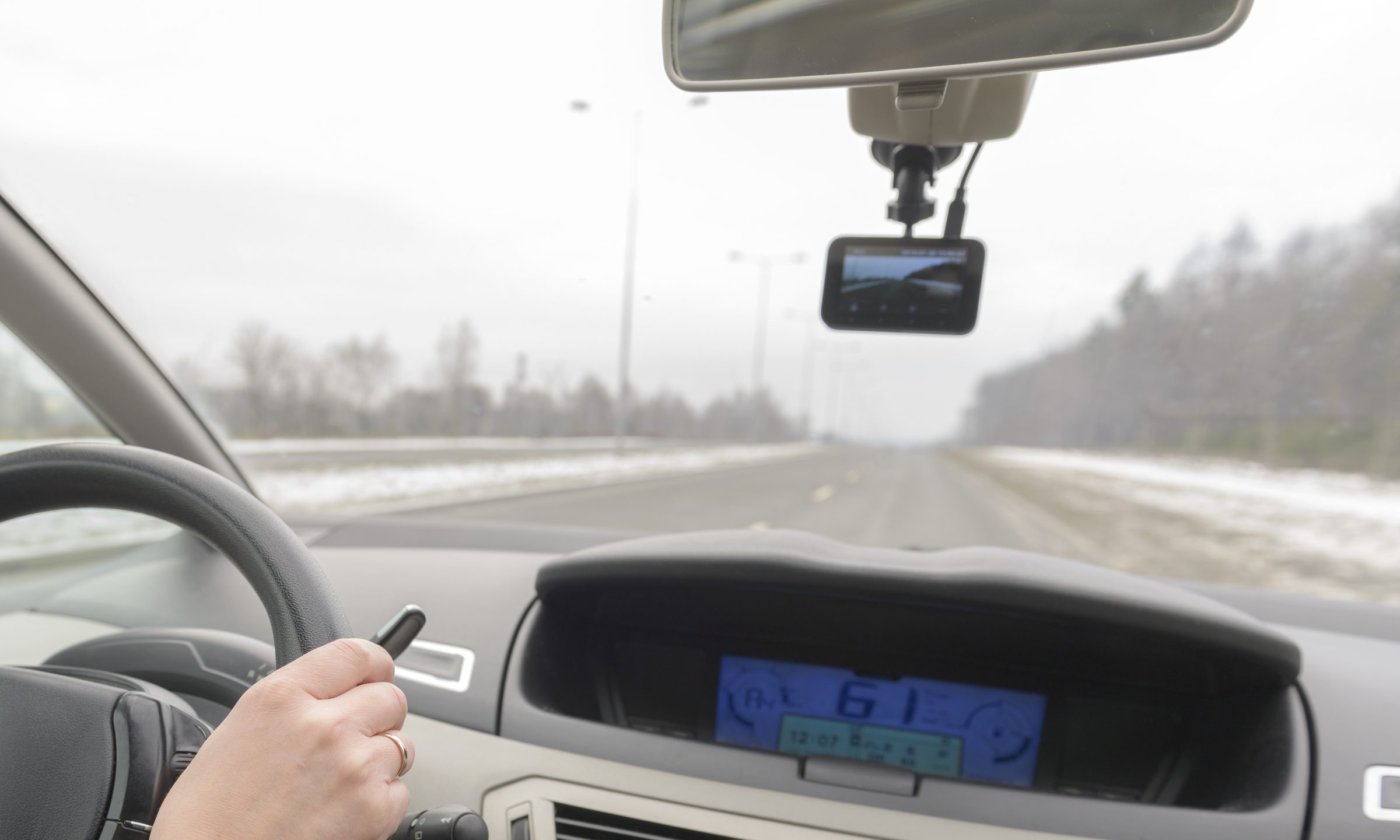 How to install a dash cam in your car at home: Step-by-step guide