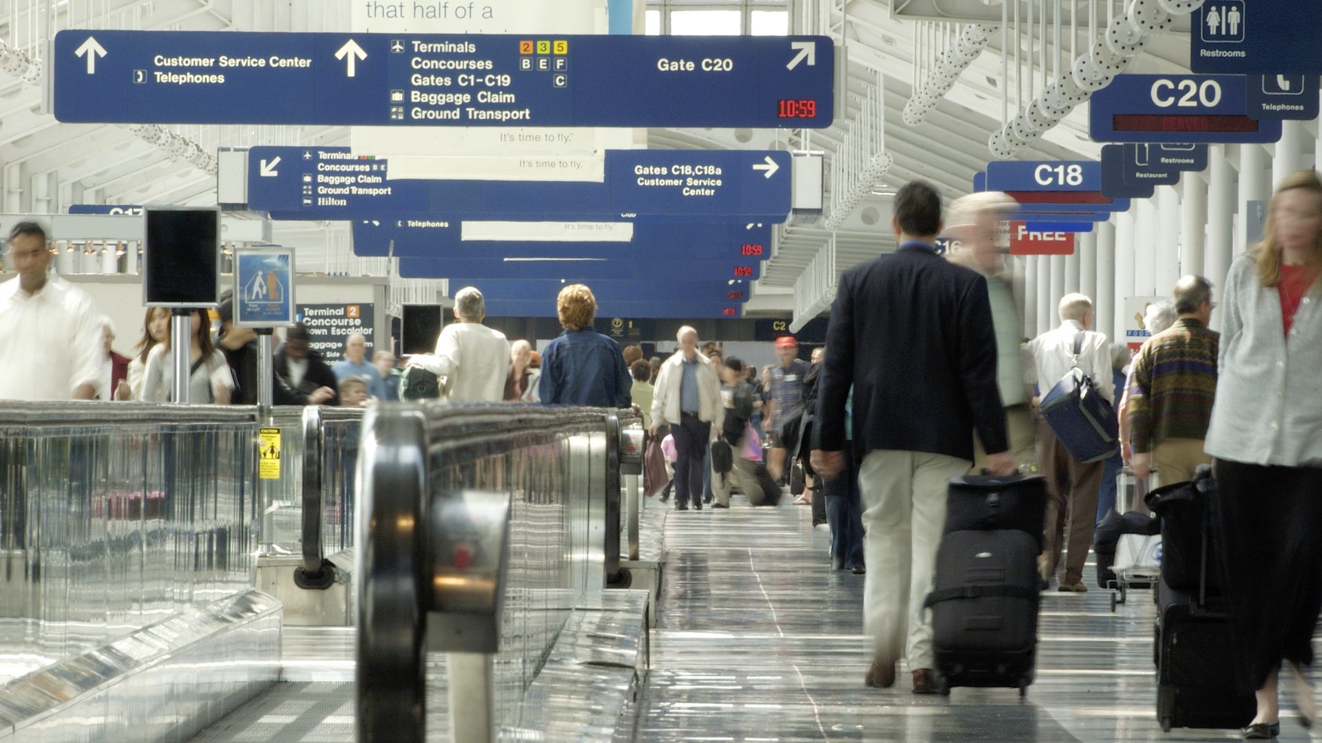 How to Navigate the Airport - NerdWallet