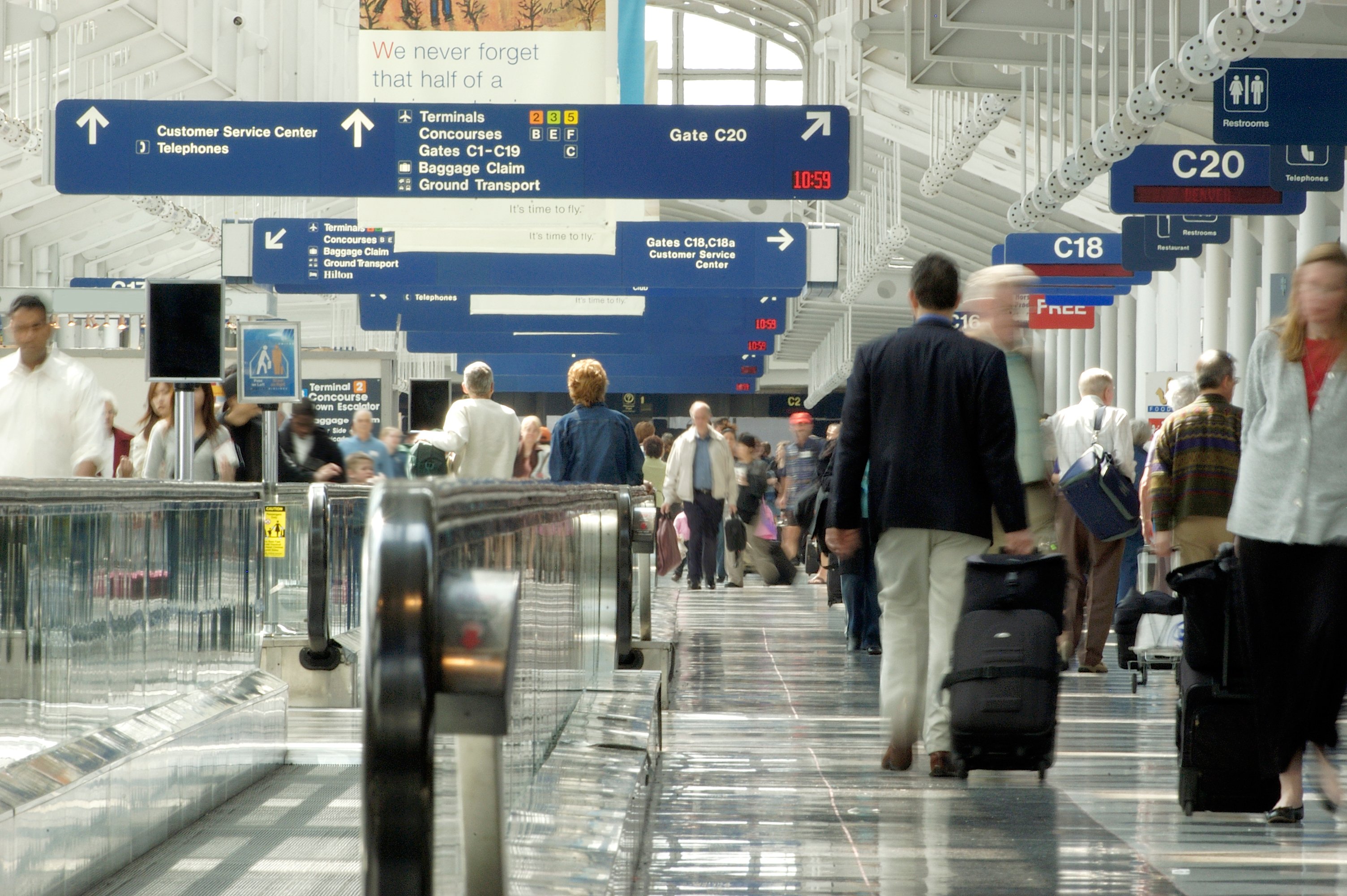 How to Navigate the Airport - NerdWallet