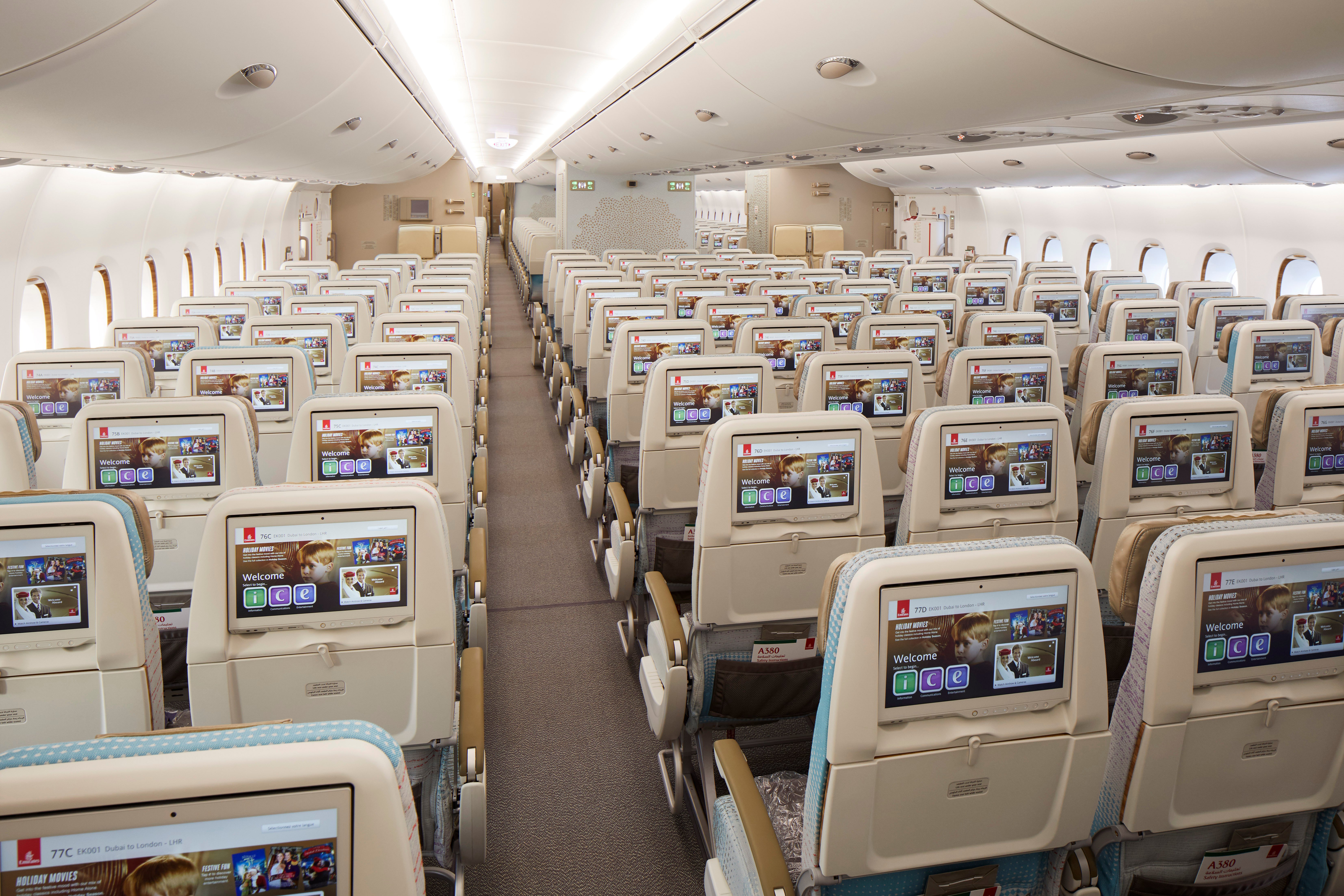 Emirates Carry On Rules: Bag Size, Weight & Personal Item Limits