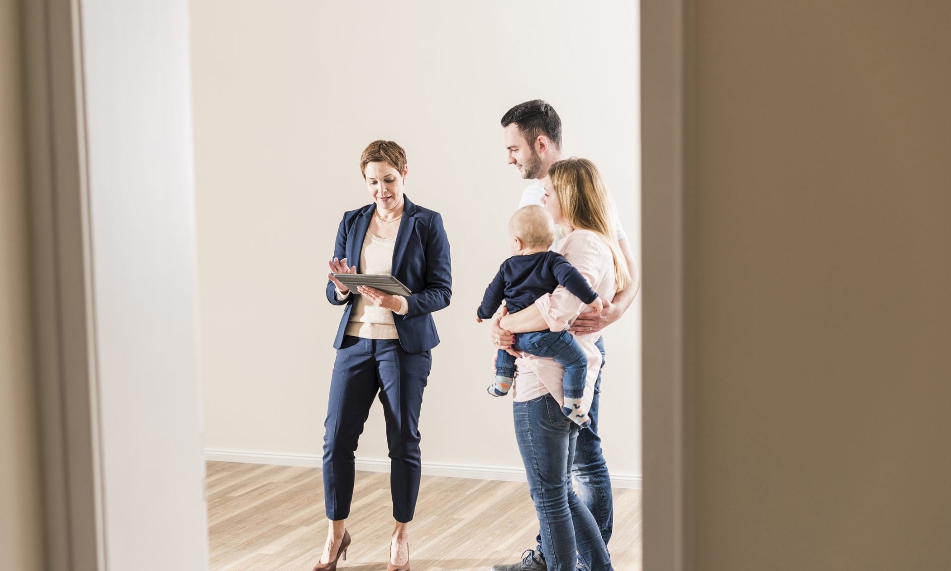 Independent Contractor Taxes: A 2025 Guide - NerdWallet