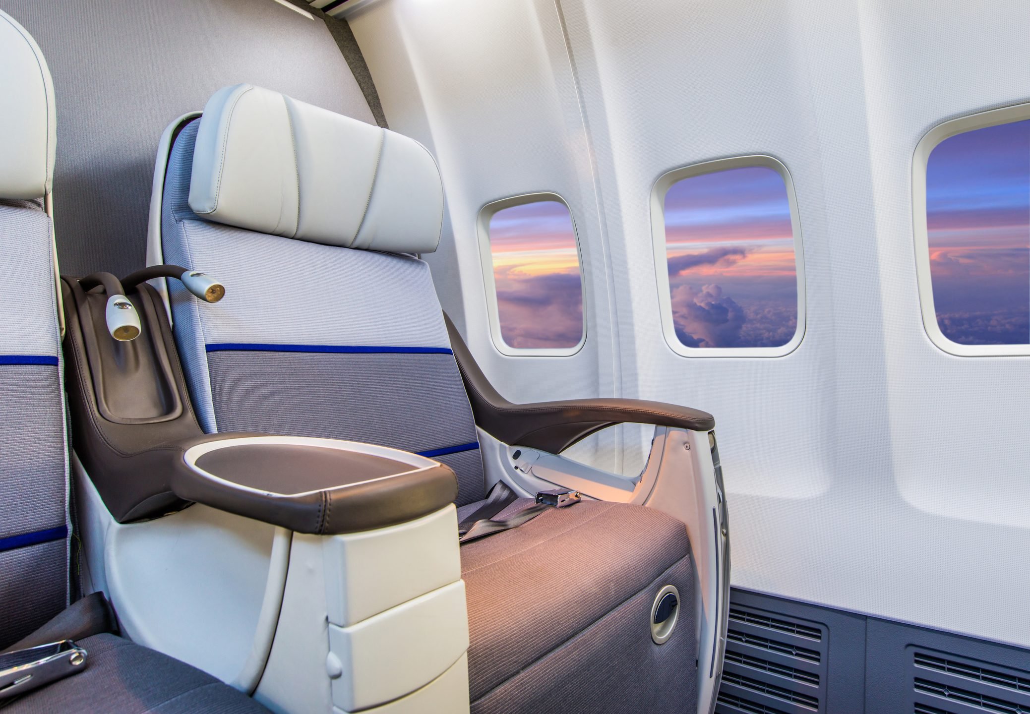 Why some people MUST recline on an airplane