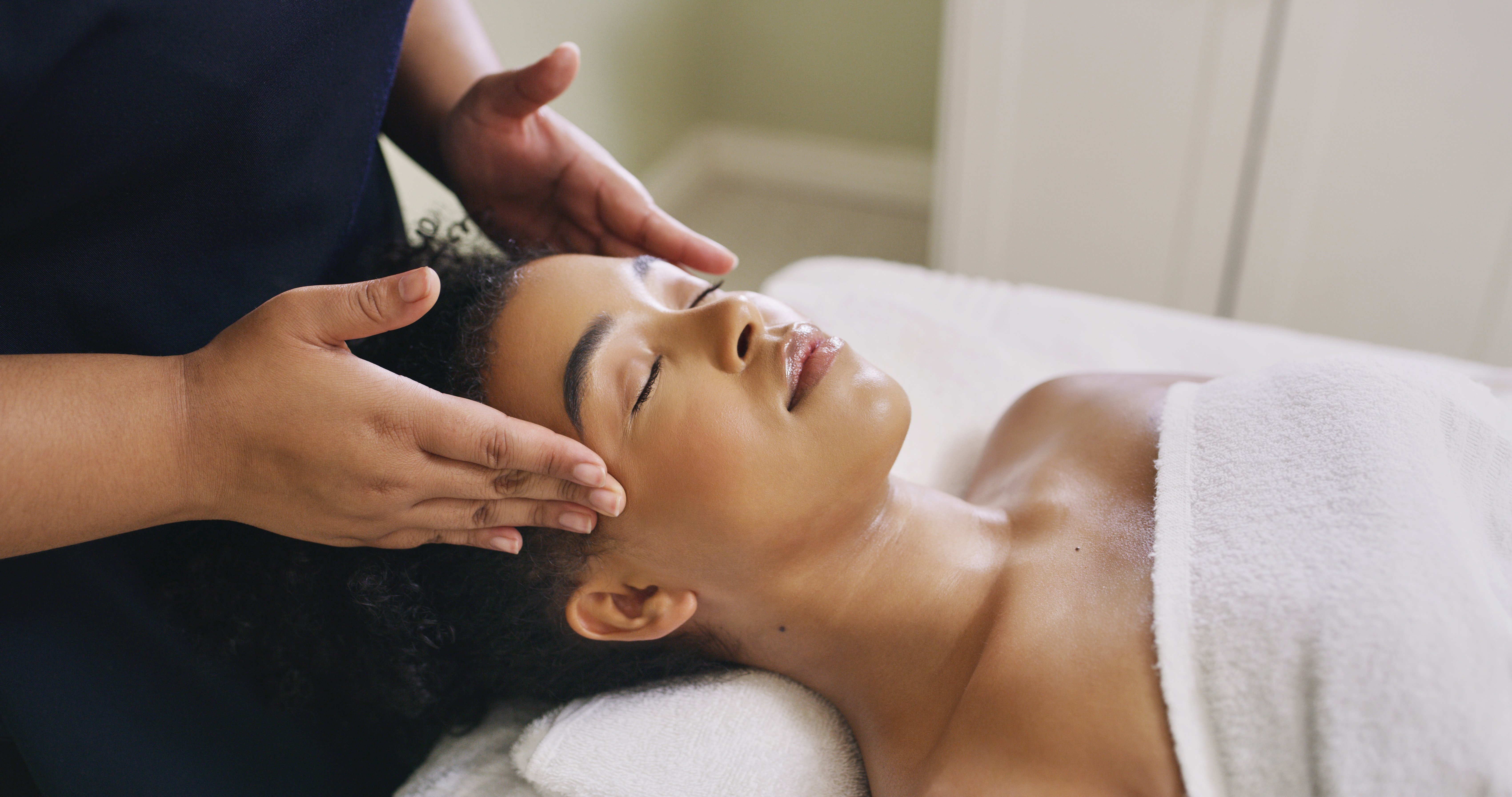What are the risks of massage therapy?