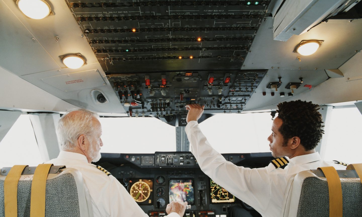 Learn how to Turn into an Airline Pilot – NerdWallet