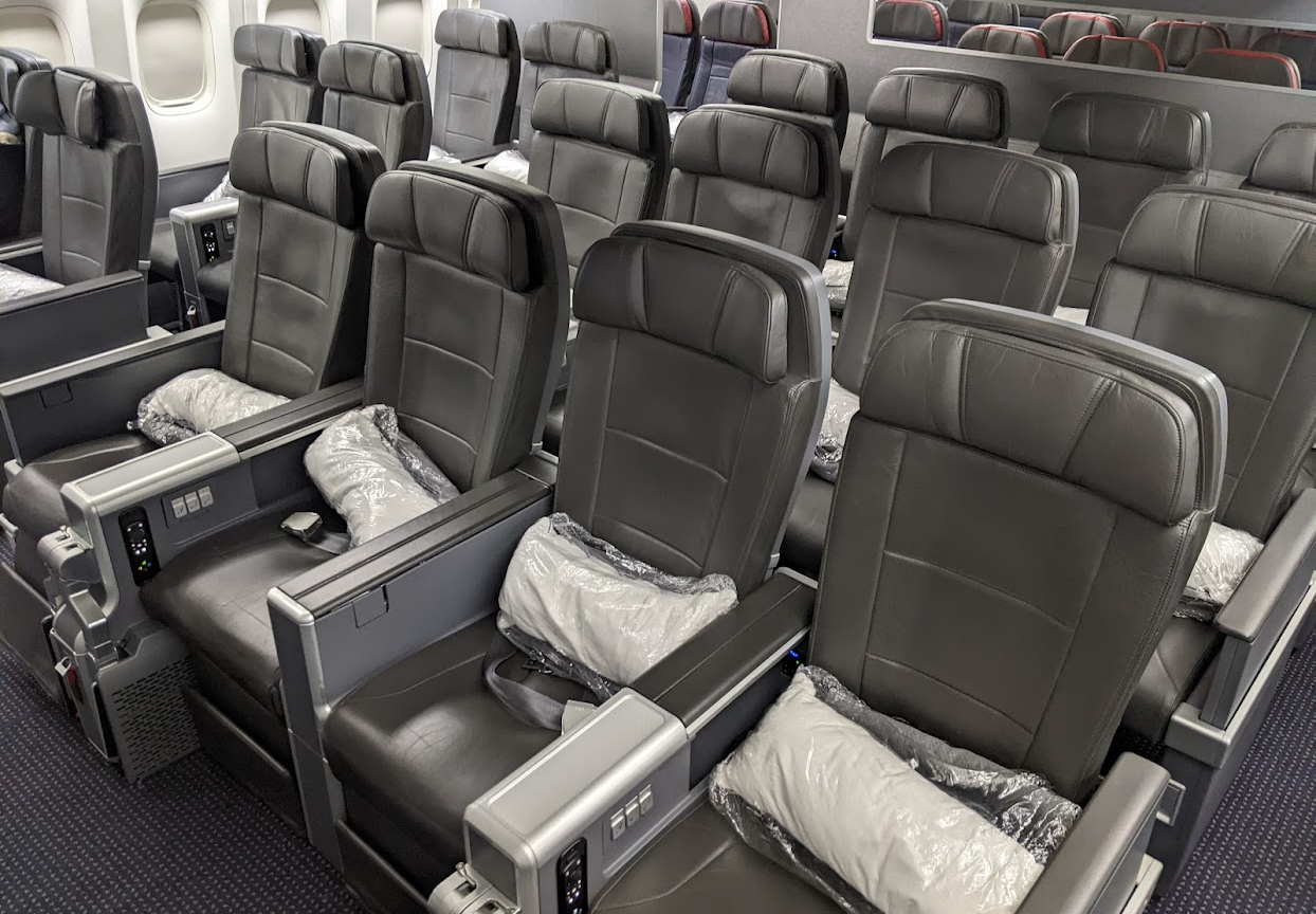 American Airlines Premium Economy: What to Expect - NerdWallet