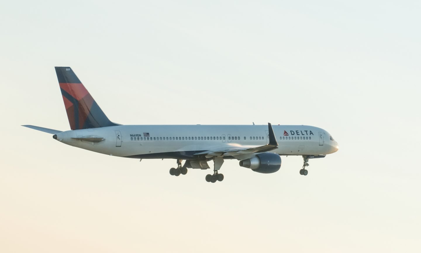 Alaska Airlines vs. Delta: Which Is Better? - NerdWallet