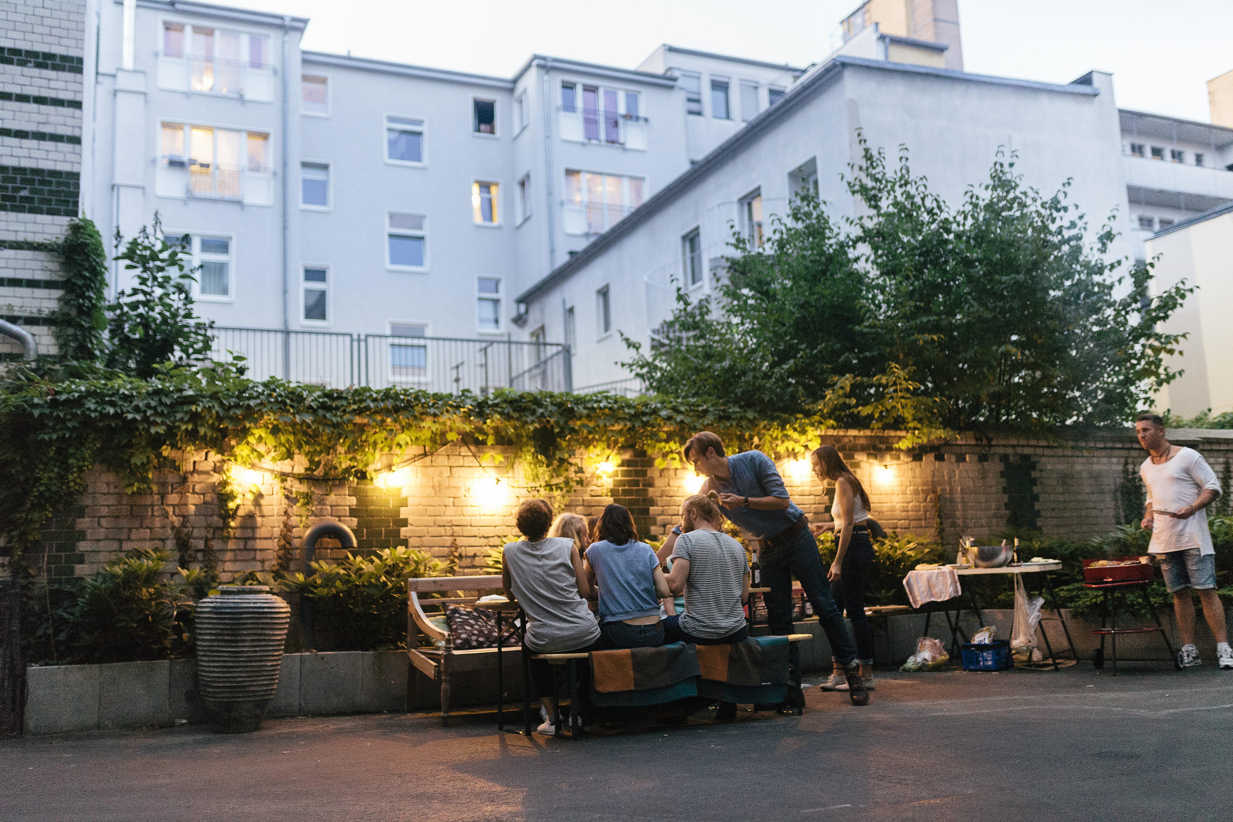 What Is an HOA? How Homeowners Associations Work - NerdWallet