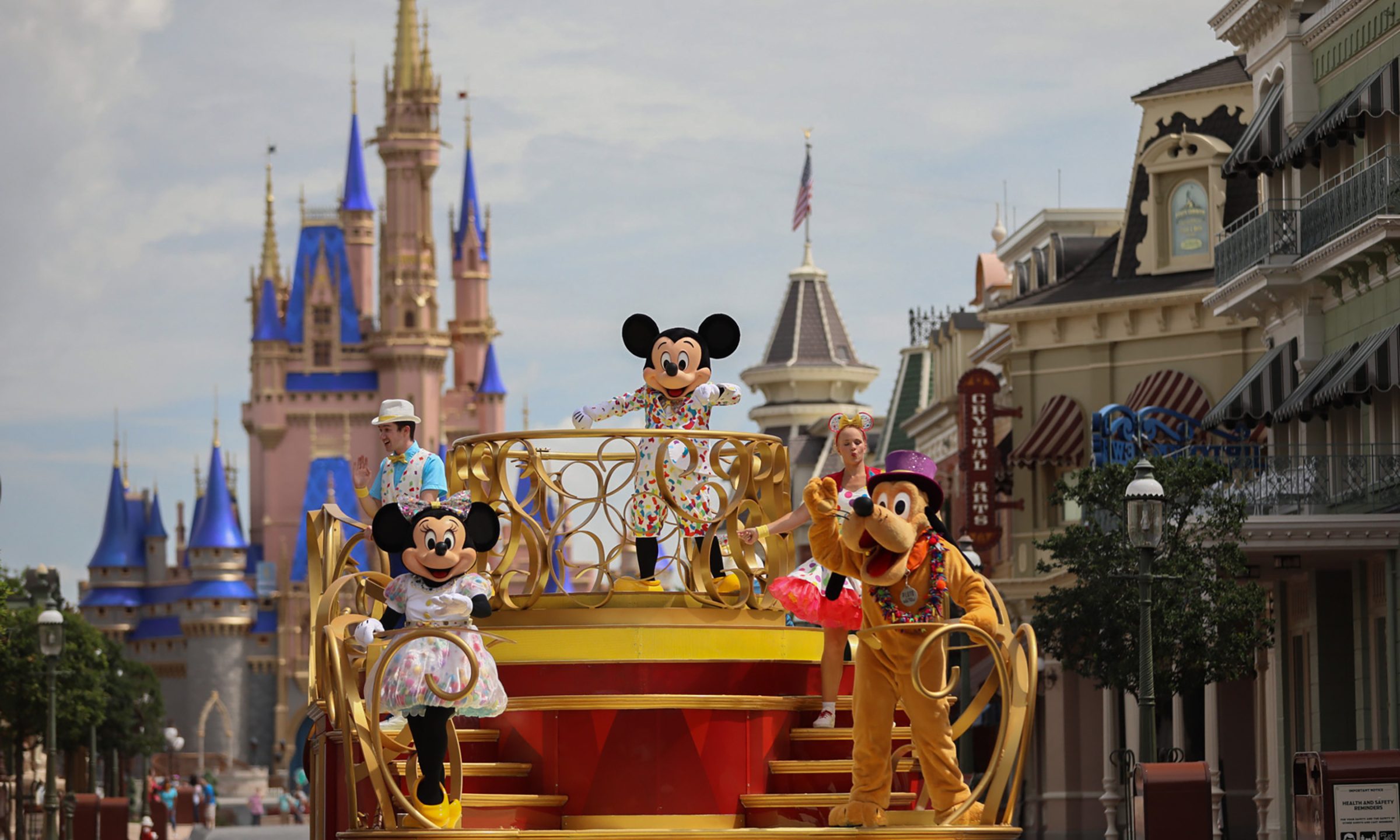 How to get a reservation to enter a Disney World theme park until at least  2023 - The Points Guy