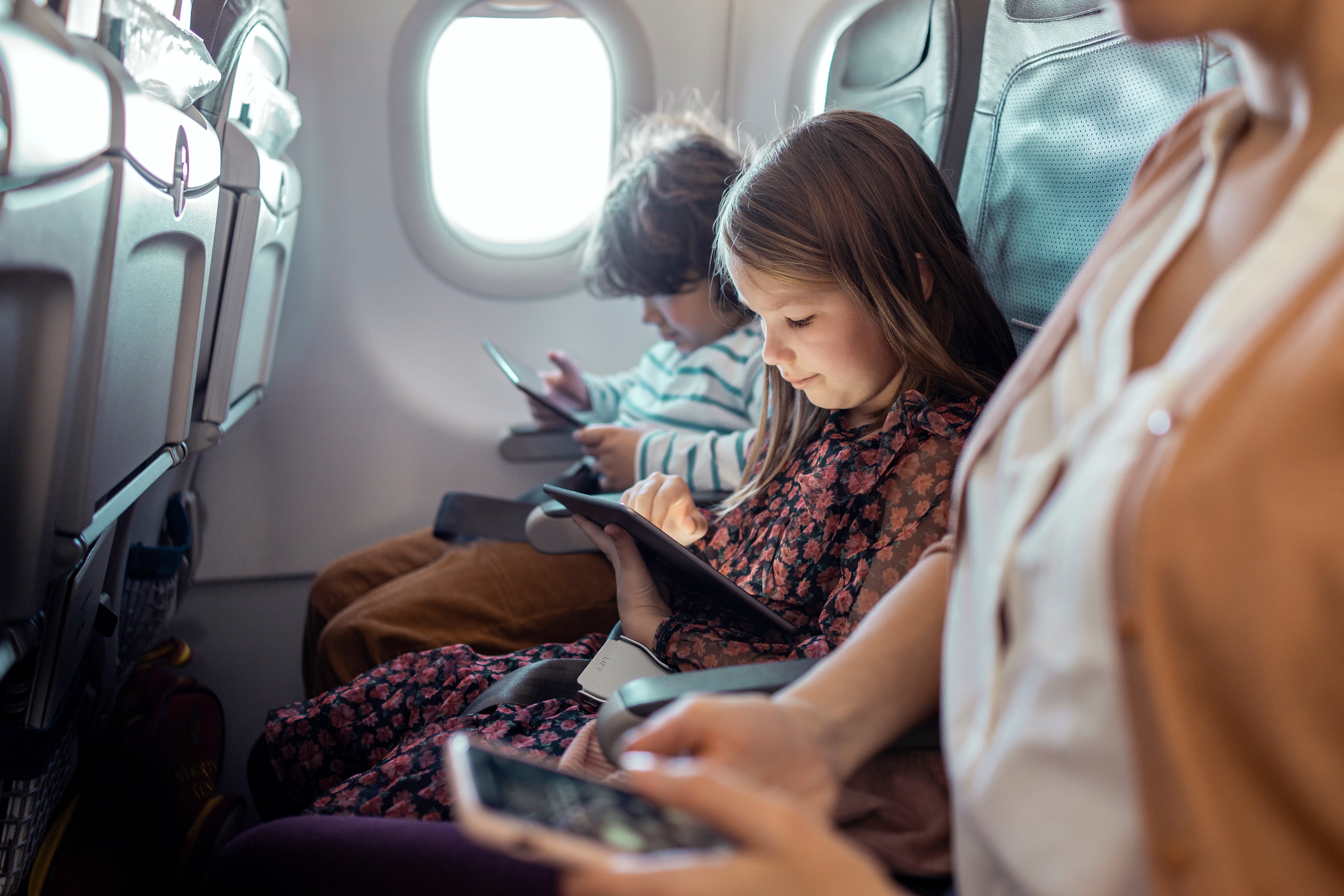 Inflight Activities for Your Family's Plane Ride