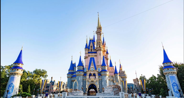 5 Theme Parks Cheaper Than Disney - NerdWallet