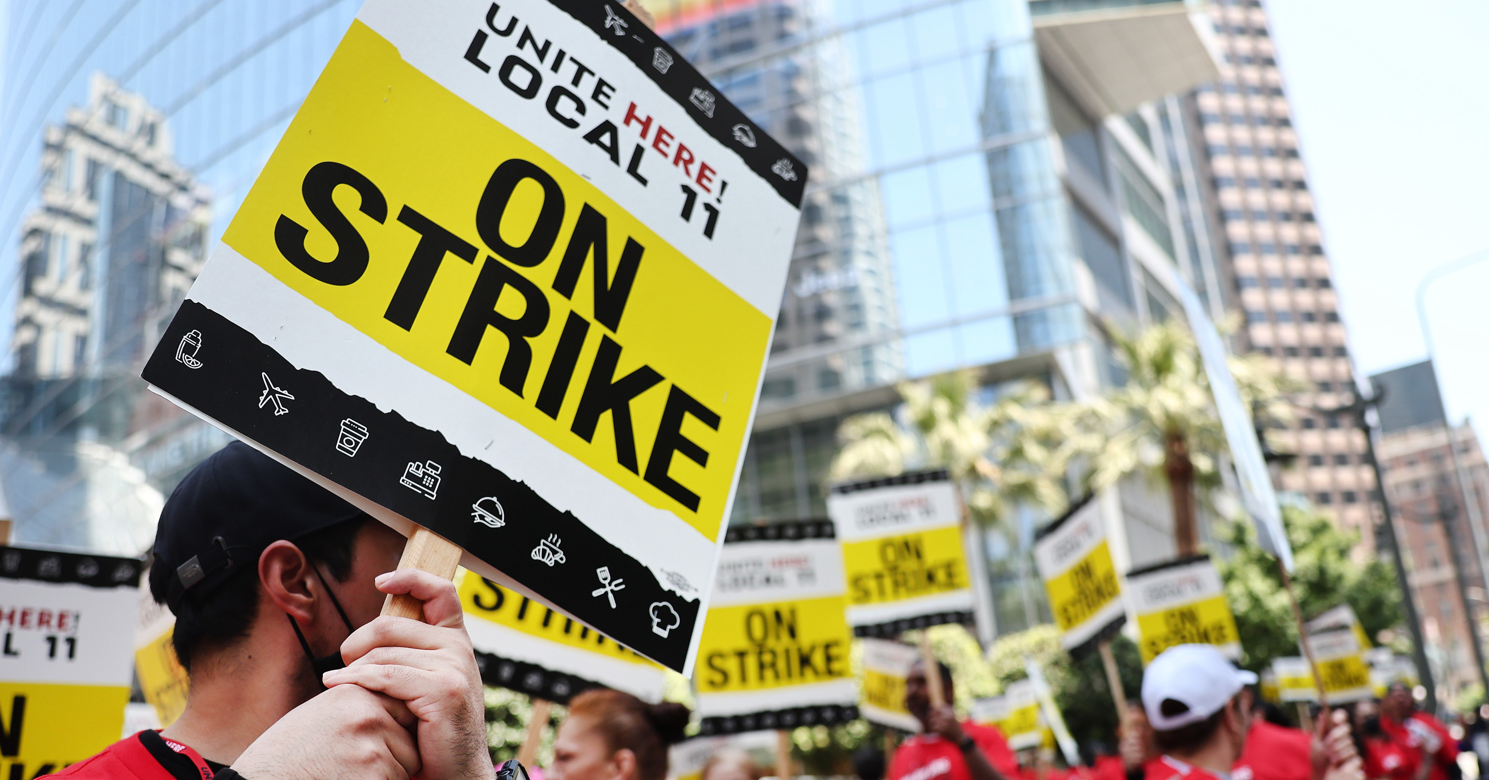 Media Walkouts, Looming Vegas Casino Strike: Who's On Strike in