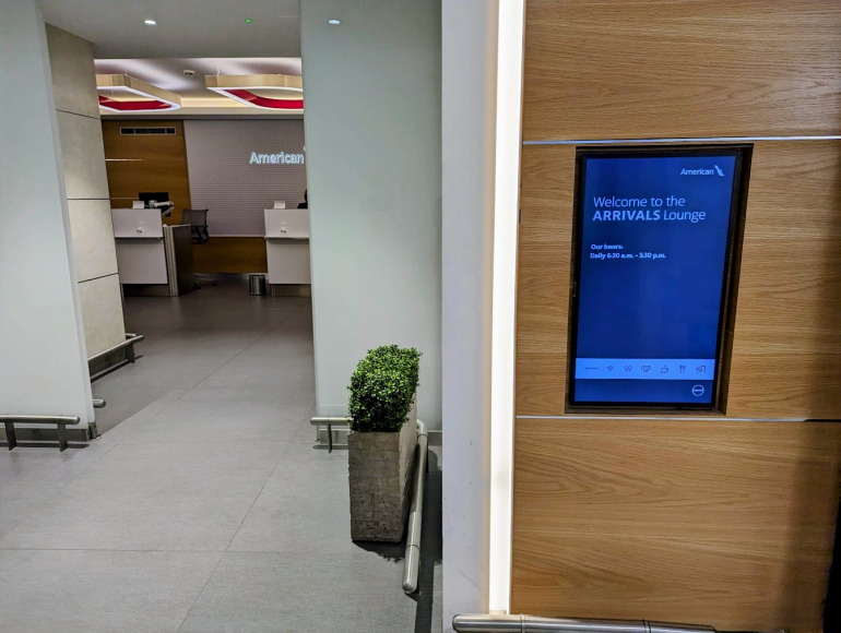 American Airlines, BA & Oneworld Arrivals Lounge Heathrow Review