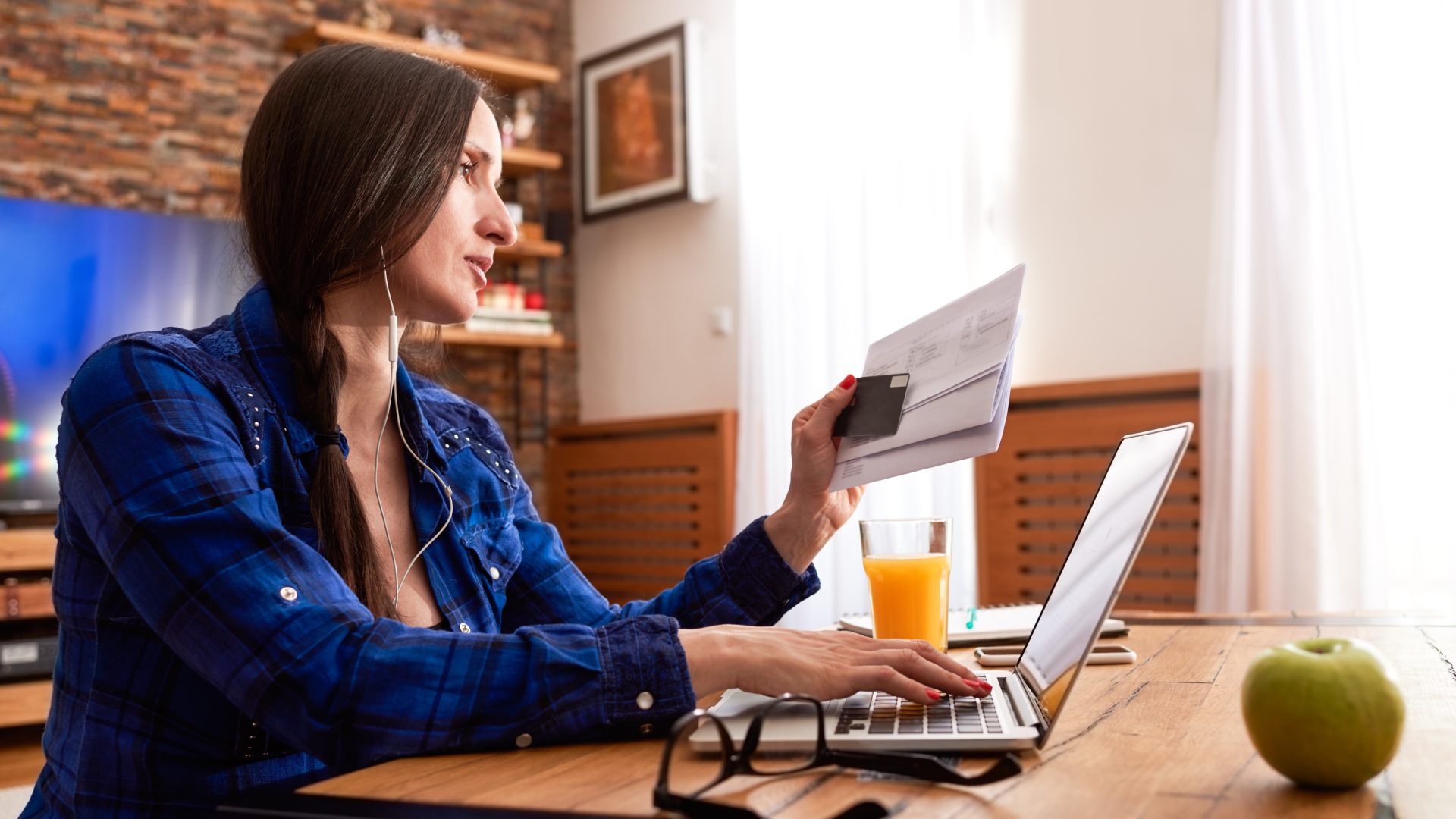 How to Check Your Credit Card Balance - NerdWallet