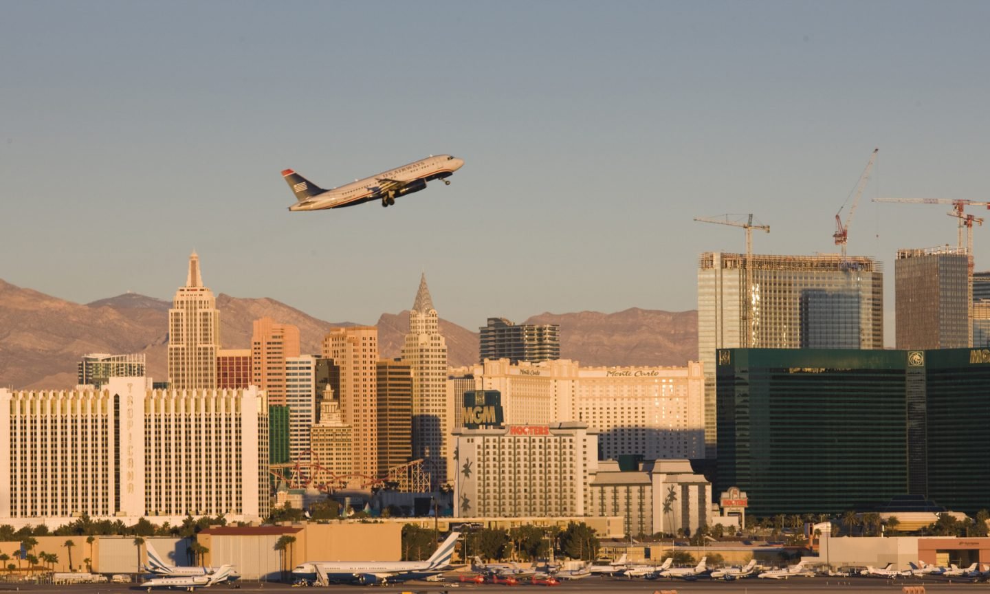 Las Vegas Airport Lounges: What to Know – NerdWallet