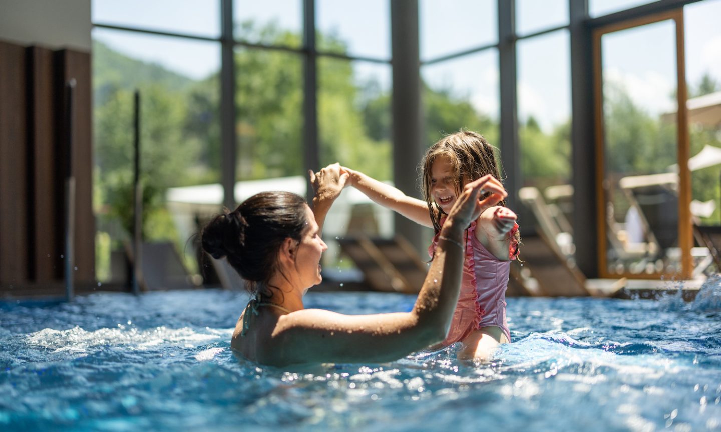 3 Lodge Chains With Prime-Tier Facilities but No Resort Charges – NerdWallet
