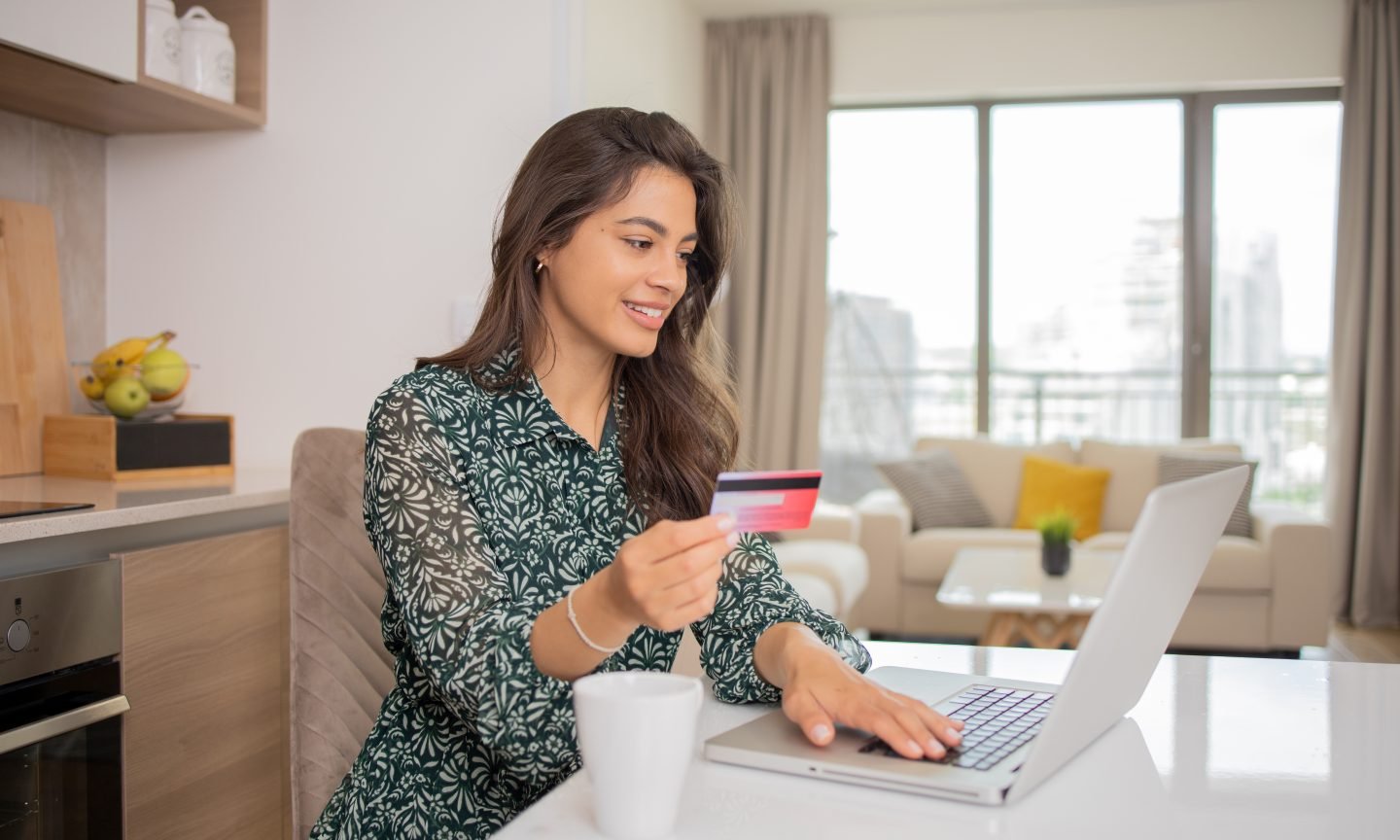 Wells Fargo Lively Money vs. Autograph: Lively Money Wins for Ease and Worth – NerdWallet