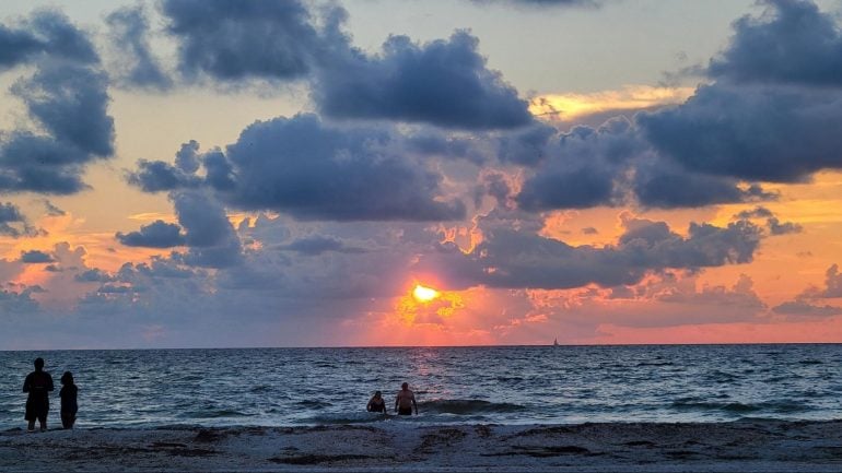 best time to visit south beach florida