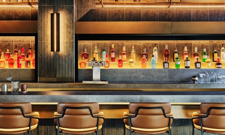 Centurion Lounge ATL Architecture Whiskey Bar 0698 A V2