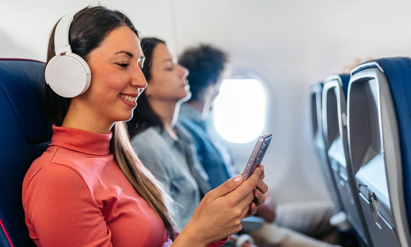 Air Canada Wi-Fi: What to Know Earlier than You Fly – NerdWallet