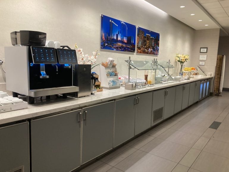 The self-service buffet at The Club LAS in Terminal 1.