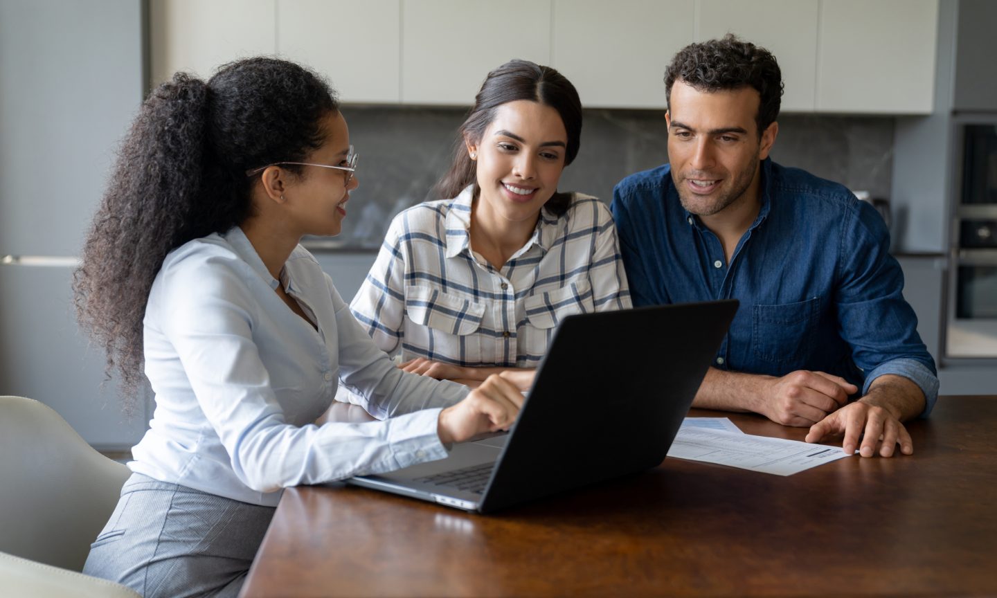 Should I Wait Till August to Sell My Home to Save on Commission? Should I Wait Till August to Sell My Home to Save on Commission?