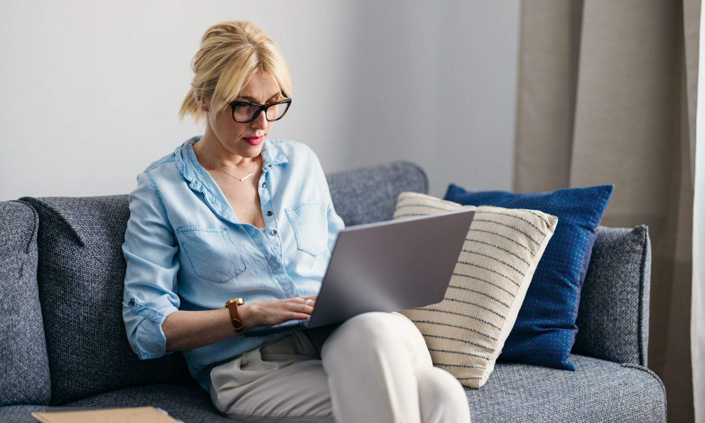 5 Best-Performing Cryptocurrencies with Market Caps Above $10 Billion -  NerdWallet