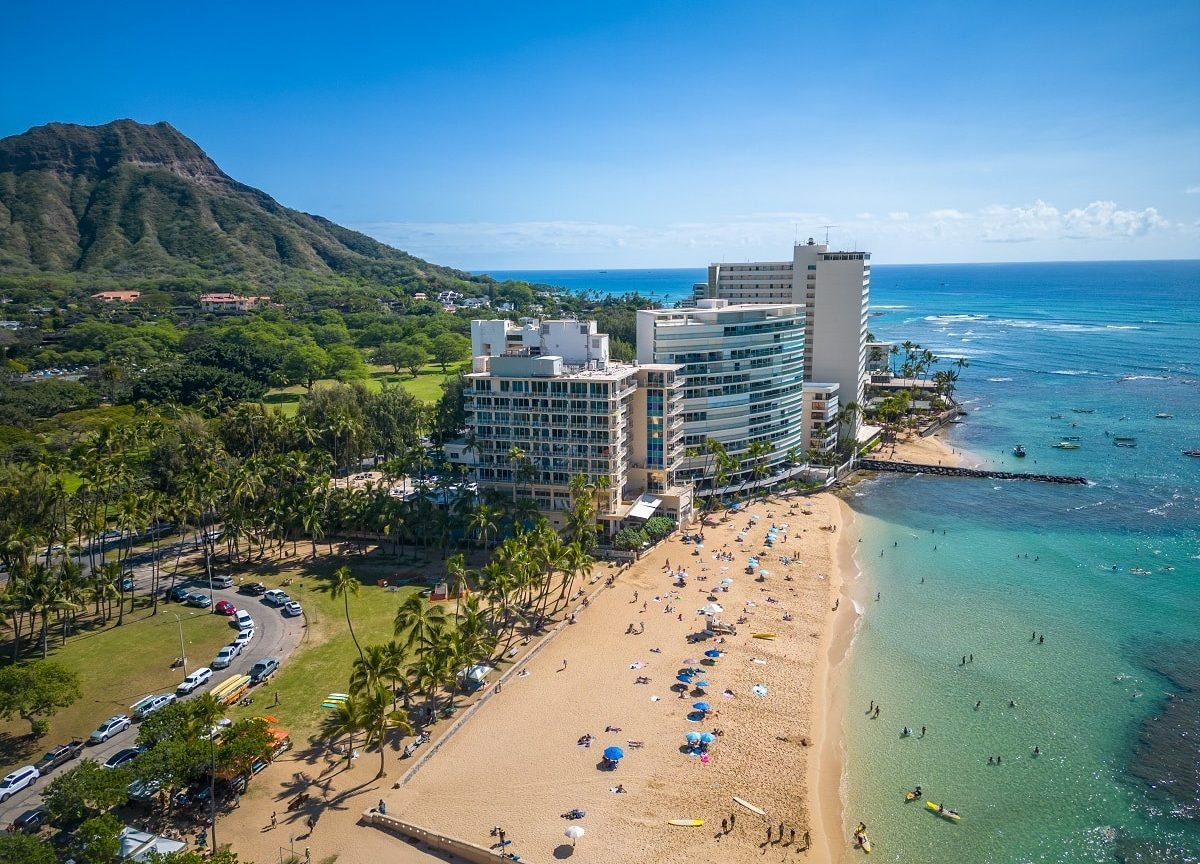 best time to visit hawaii