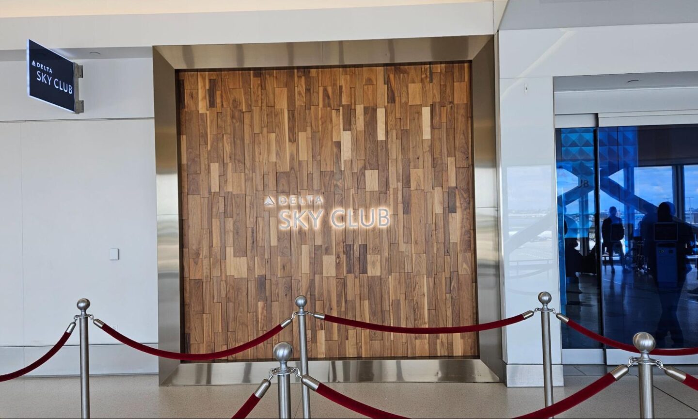 Delta Sky Club at LaGuardia Airport Review: Biggest and Best
