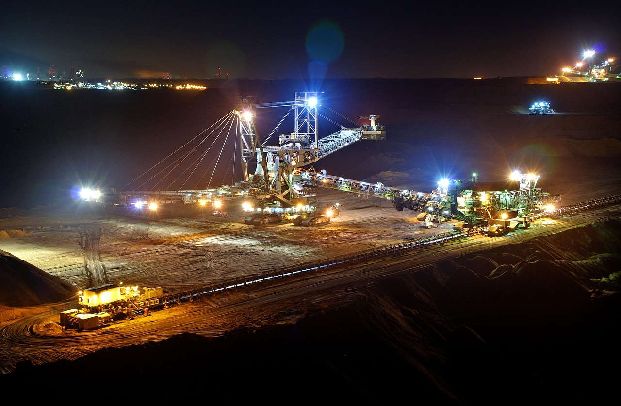 5 Best-Performing Rare Earth Stocks (And Why the Middle East Matters for Rare Earth Miners)