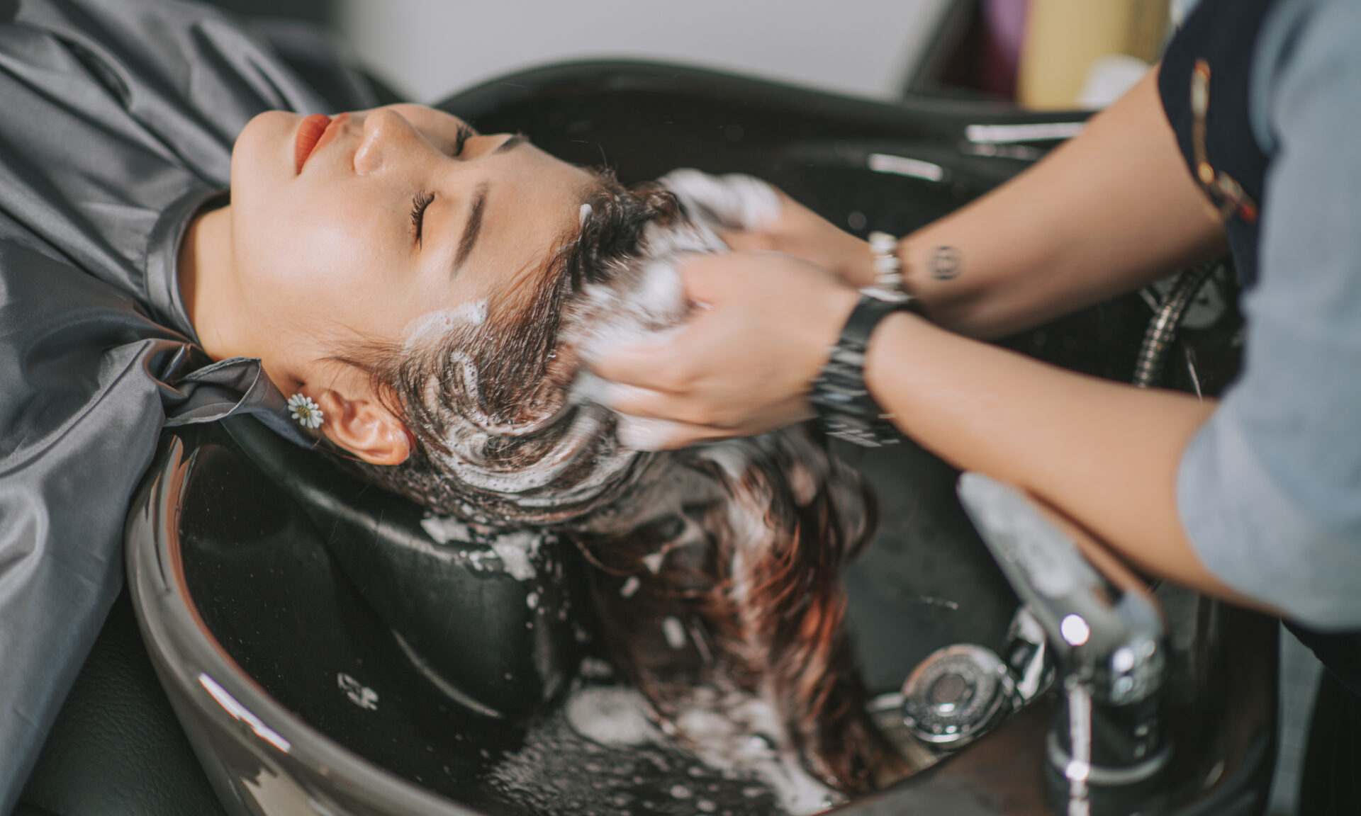 Beauty Salon Insurance: Best Companies, Costs and Coverage