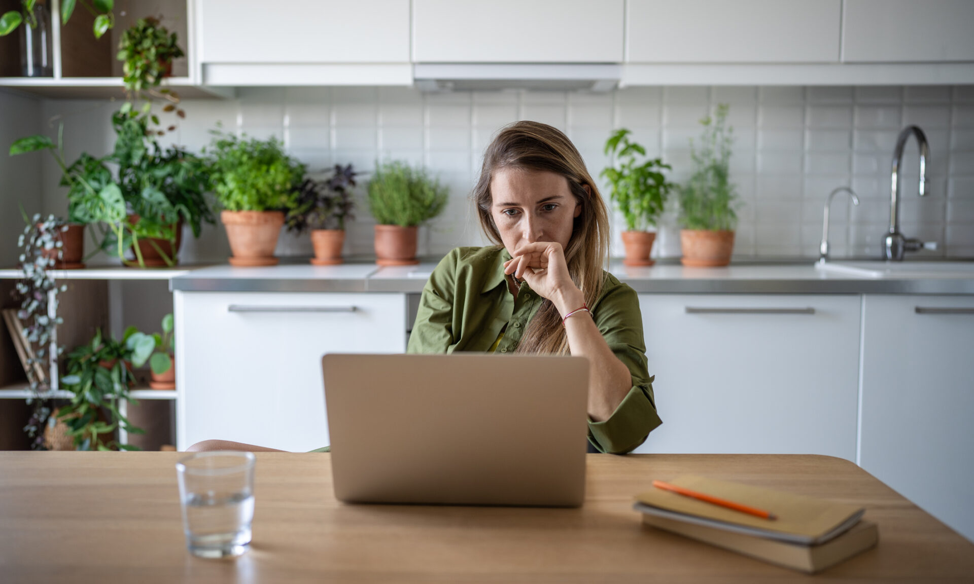 Mortgage Rates Slightly Lower This Week While Jobs Data Portends a Rise