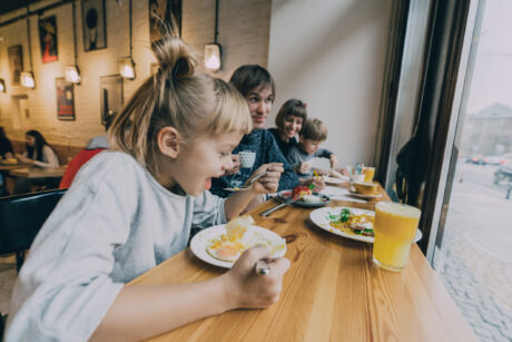 Save Money and Your Sanity: 4 Tips for Eating Out With Kids