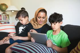 10 Best Banking Apps and Debit Cards for Kids and Teens