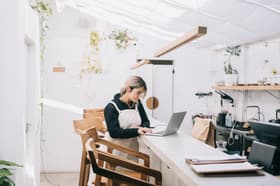 The Advantages and Disadvantages of Sole Proprietorship