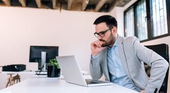 Personal Loans vs Credit Cards: What’s the Difference?