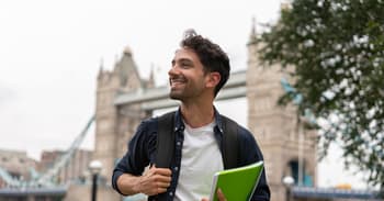 How to pick a Travel Rewards card for students traveling/studying abroad