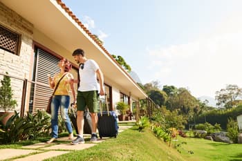 Airbnb vs. Vrbo: Which Is Better for Travelers?