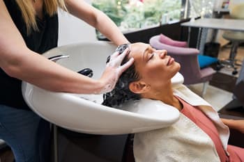 How Much Do You Tip a Hairdresser?