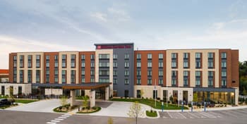 Hilton Garden Inn vs. Hampton Inn: Which Fits Your Next Trip?