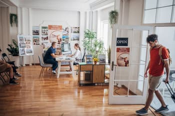 How to Become a Travel Agent: Turn Your Passion Into Perks and Cash