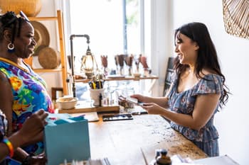 11 Credit Cards That Earn Qantas Points