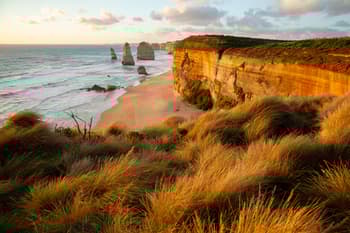 how to book cheap flights to australia to see the 12 apostles