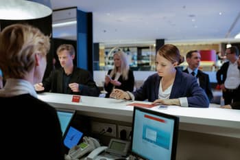 Checking Out of a Hotel: 6 Easy Ways