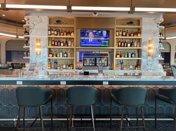 Delta Sky Club JFK Review: Double the Fun