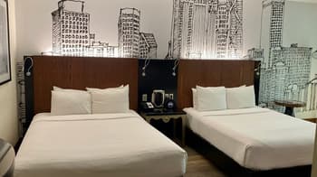 Hotel Review: Radisson Blu Aqua Hotel Chicago